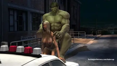 Hulk knullar en baby i en polisbil