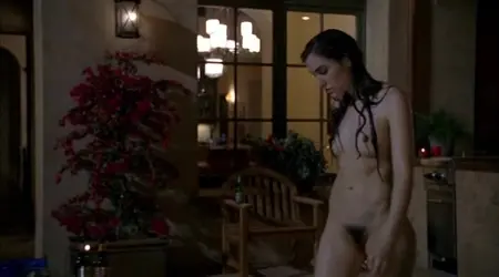 Sasha Gray verkade naken i serien